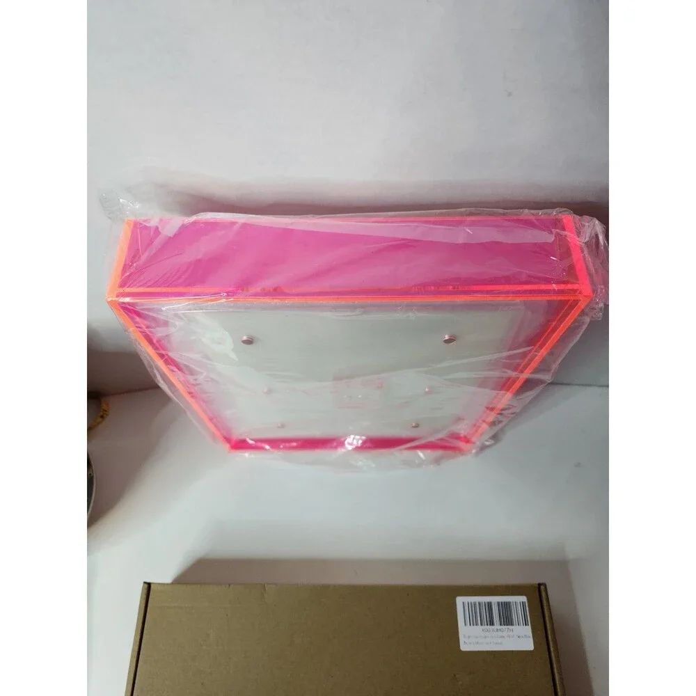Unbranded holds 10